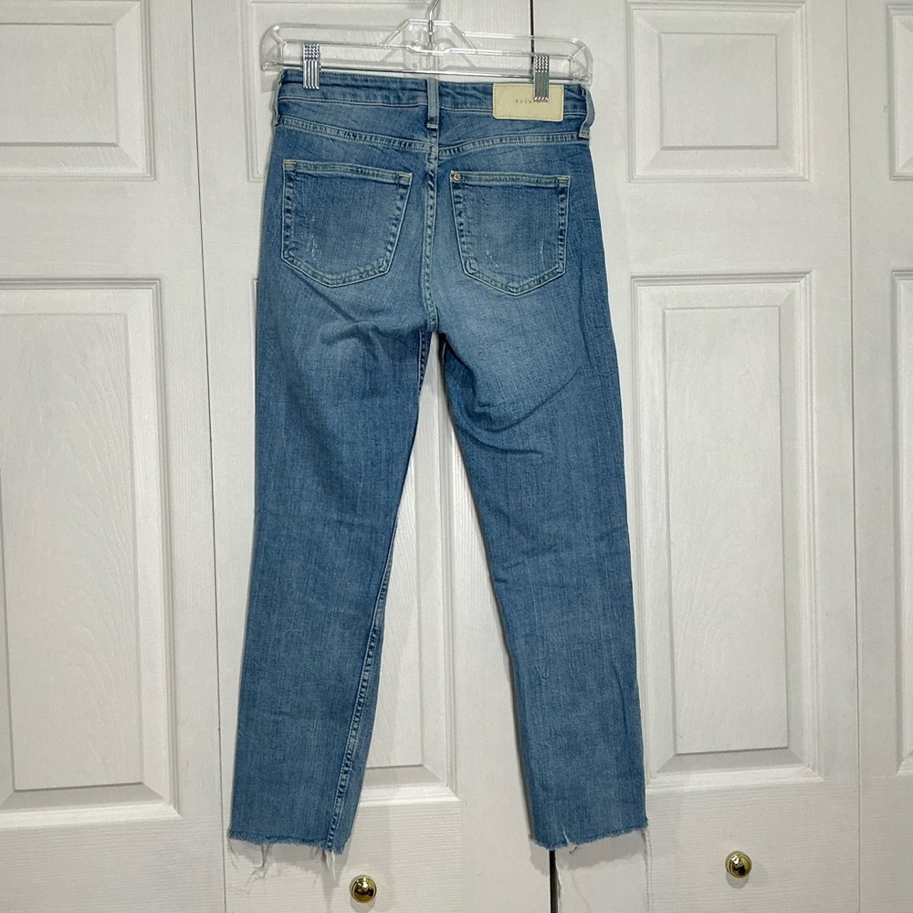 🤎 & Denim Girlfriend Fit Ankle Raw Hem Blue Distressed Denim Jeans - Size 0 / 25 - Picture 2 of 4